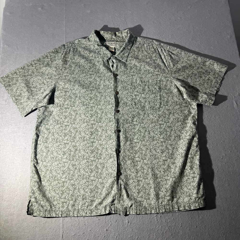 L.L.Bean Men's XL Green Floral Cotton Button Up Shirt